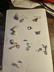 broken vintage jewelry parts and pieces