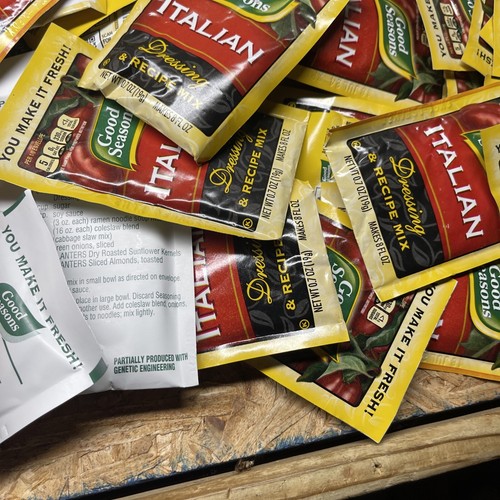 74 Good Seasons Italian Salad Dressing Mix. 74 Packet Lot - Picture 2 of 5