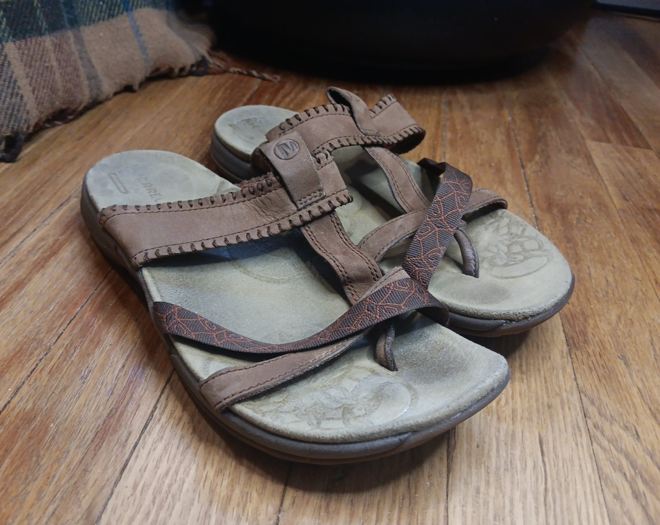 Scarpe da donna Merrell taglia 8 US marrone terra scura sandalo pelle UK 8 EU 39