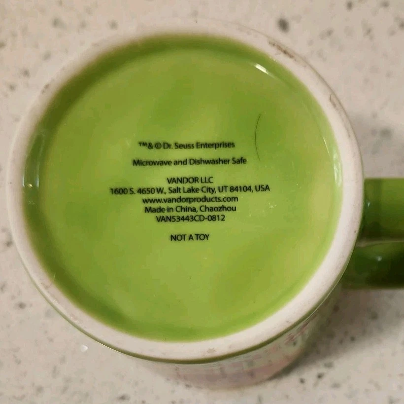 GRINCH! Taza Dr. Seuss "Feliz ❤️ Grinchmas" Navidad Vacaciones Regalo Decoración Usada en Excelente Condición Foto 4 de 4