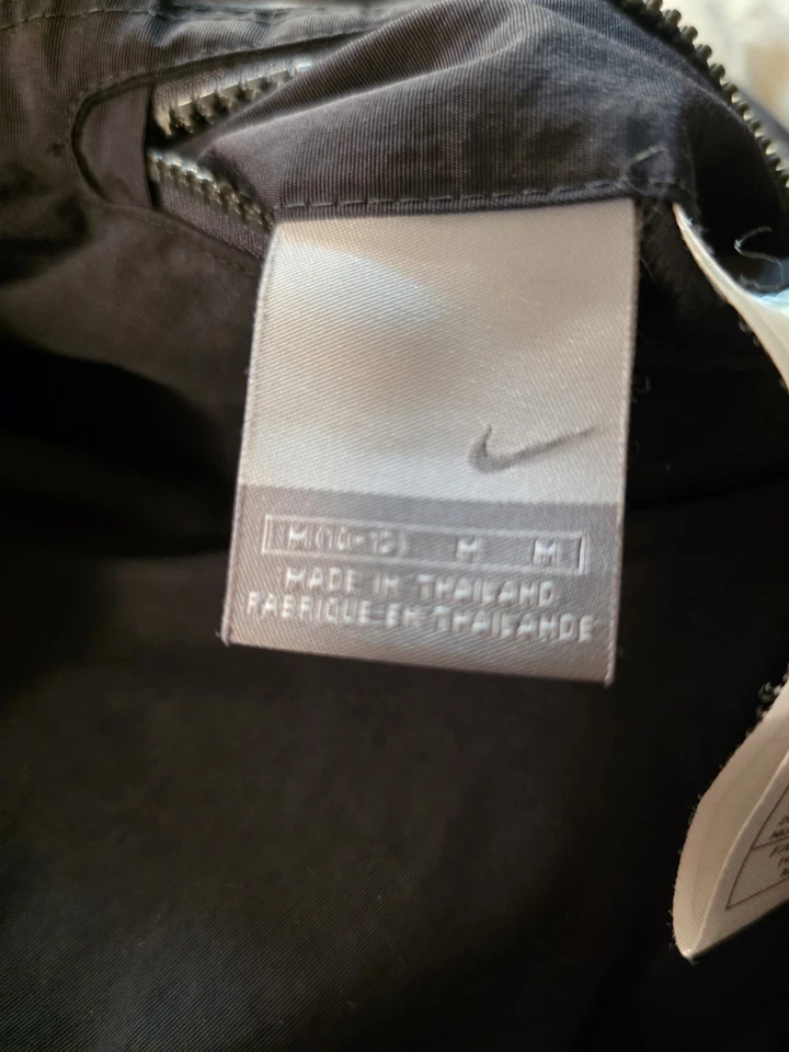 Nike Niños Medio Reversible Pesado Invierno Abrigo Forrado de Vellón Negro Amarillo Foto 4 de 4