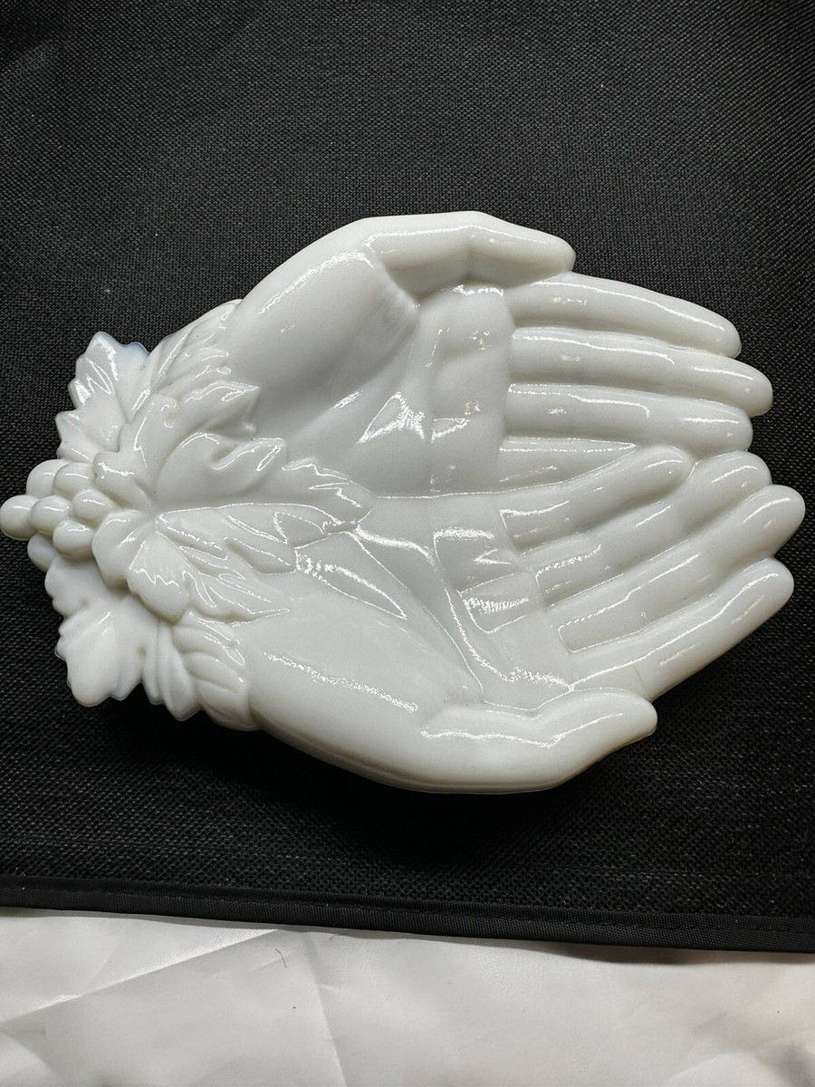Vintage WestMoreland White Milk Glass Open Hands/Praying Hands