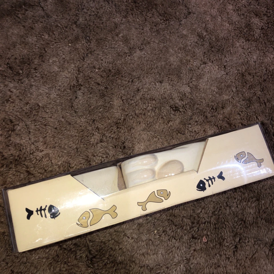 Juego de alimentación de cerámica (gatos) Loving Pets 2 piezas nuevo en caja Foto 4 de 4