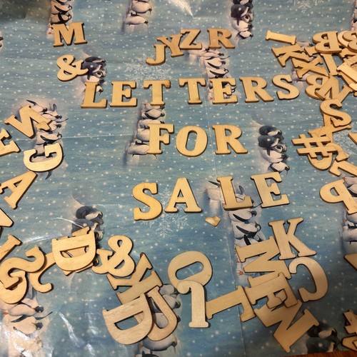 Kleines Alphabet Buchstaben Konvolut aus Holz