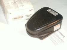 LINEMASTER 632-S CLIPPER PEDAL FOOT SWITCH MOMENTARY 125-250VAC 20A 632S