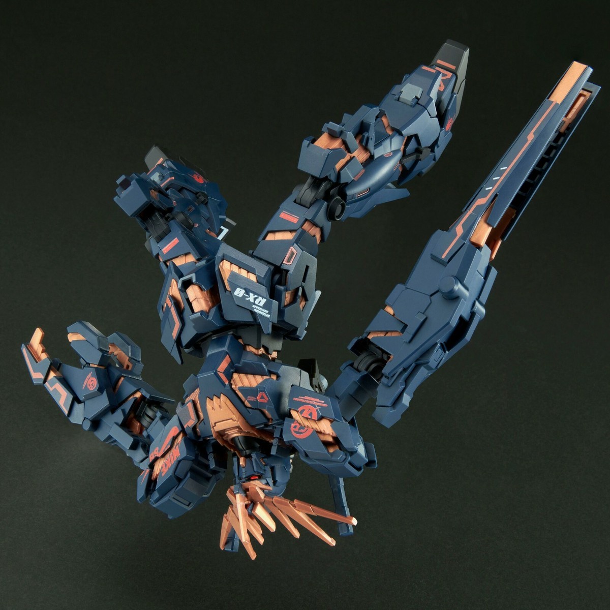 Premium Bandai HG 1/144 UNICORN GUNDAM 02 BANSHEE (DESTROY