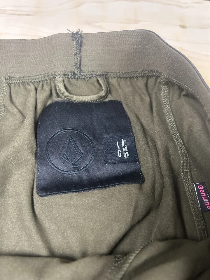 Volcom Snowboarding Camo Thermal Set - Size L - Image 3 of 4