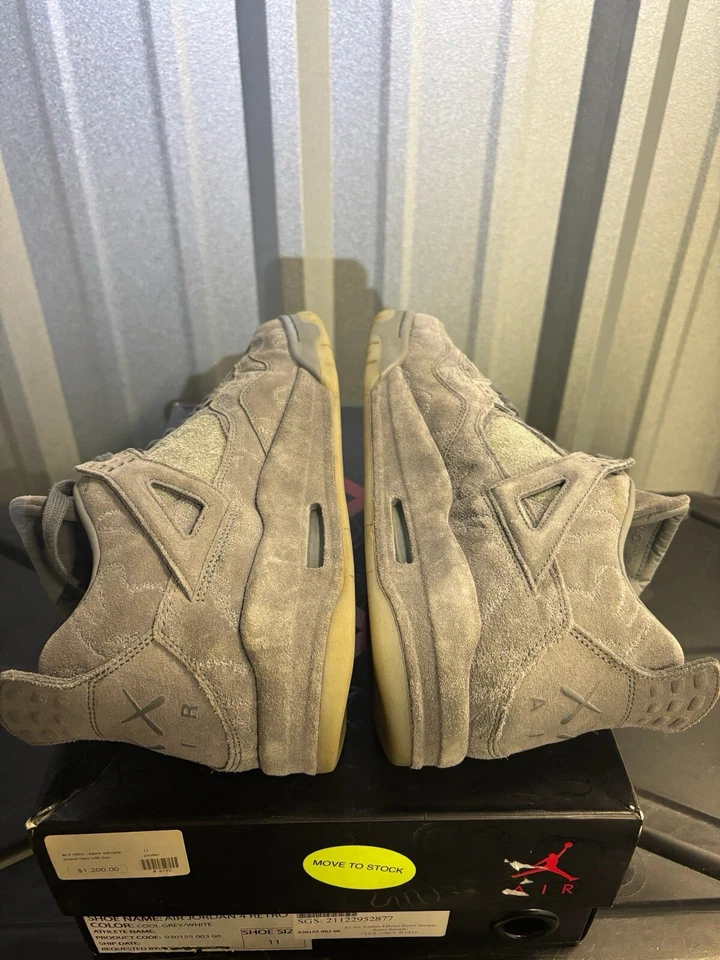 Talla 11 - MUESTRA Jordan 4 Retro x KAWS Cool Grey 2017 Foto 3 de 4
