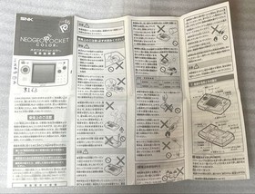 Neo Geo Pocket console and 4 games included.