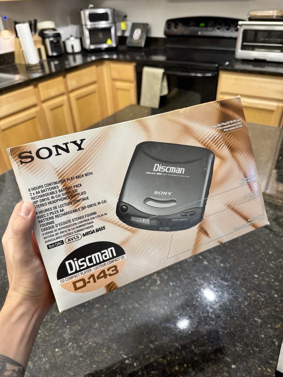 SONY Discman レトロ CD プレーヤー コンパクト ソニー Sony Discman D-143 Portable CD Player Mega Bass Pre Owned Tested