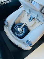 Bburago Lamborghini Countach Miniatur-Auto – Maßstab 1:43, Metall, Weiß, Sammlerstück