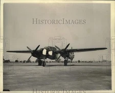 1944 Press Photo Army's newest night fighter the Black Widow in Hawthorne, CA