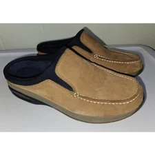 * ST JOHNS BAY Tan Suede Loafer Clogs Ladies Size 8