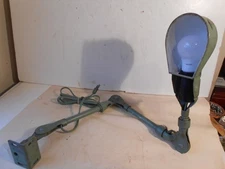 VINTAGE INDUSTRIAL ARTICULATED WORK BENCH SHOP LIGHT STEAMPUNK