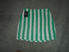 Forever 21 Ivory/Green Short Skirt Size Small New With Tags