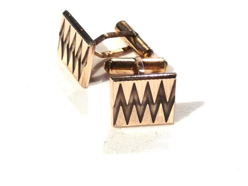 Boutons de manchettes avec décor imprimé, vers 1920. - Bijoux Anciens Schaffner