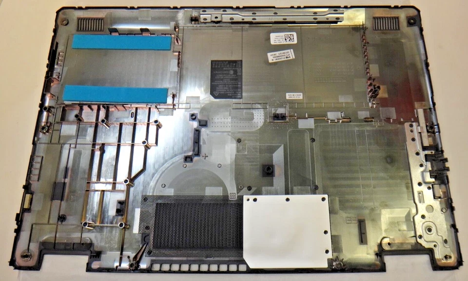 Funda inferior genuina para computadora portátil Dell Inspiron 15 3501 P/N K9P9D / 0K9P9D Foto 2 de 2