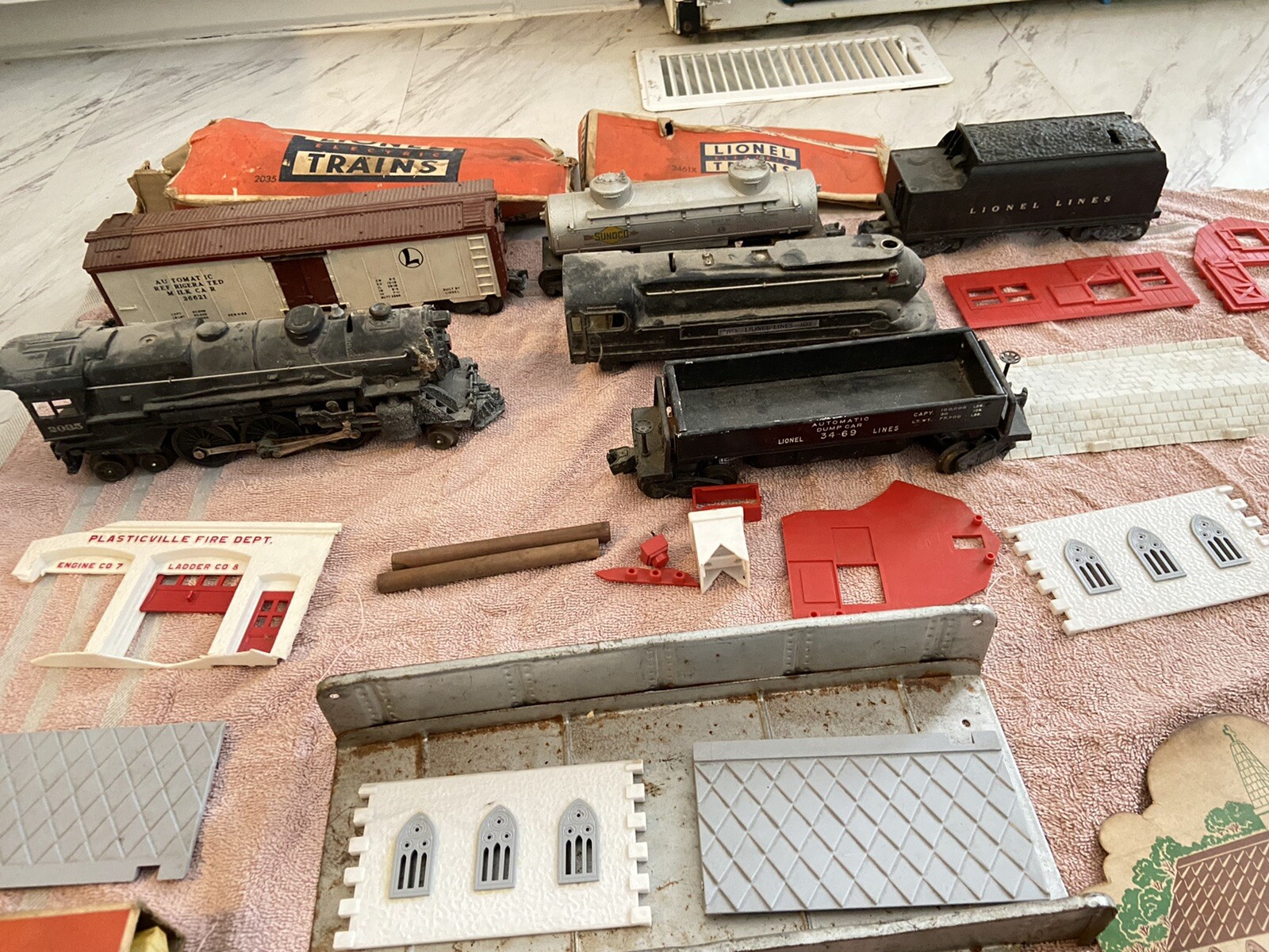 Antique train set 1948-49 Lionel lines | eBay