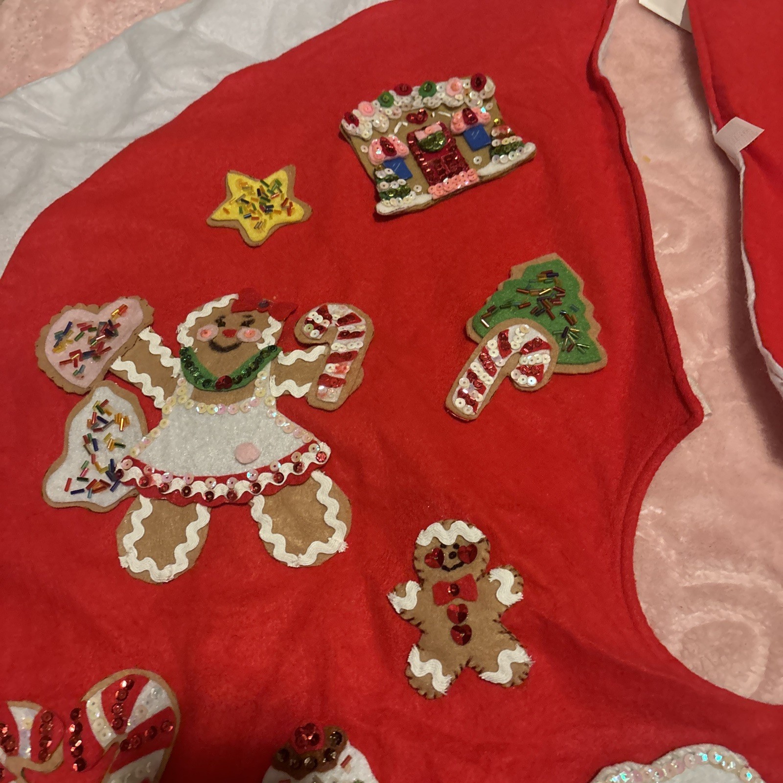 Glitzhome Santa Best Christmas tree skirt ,red And White ,40x 40