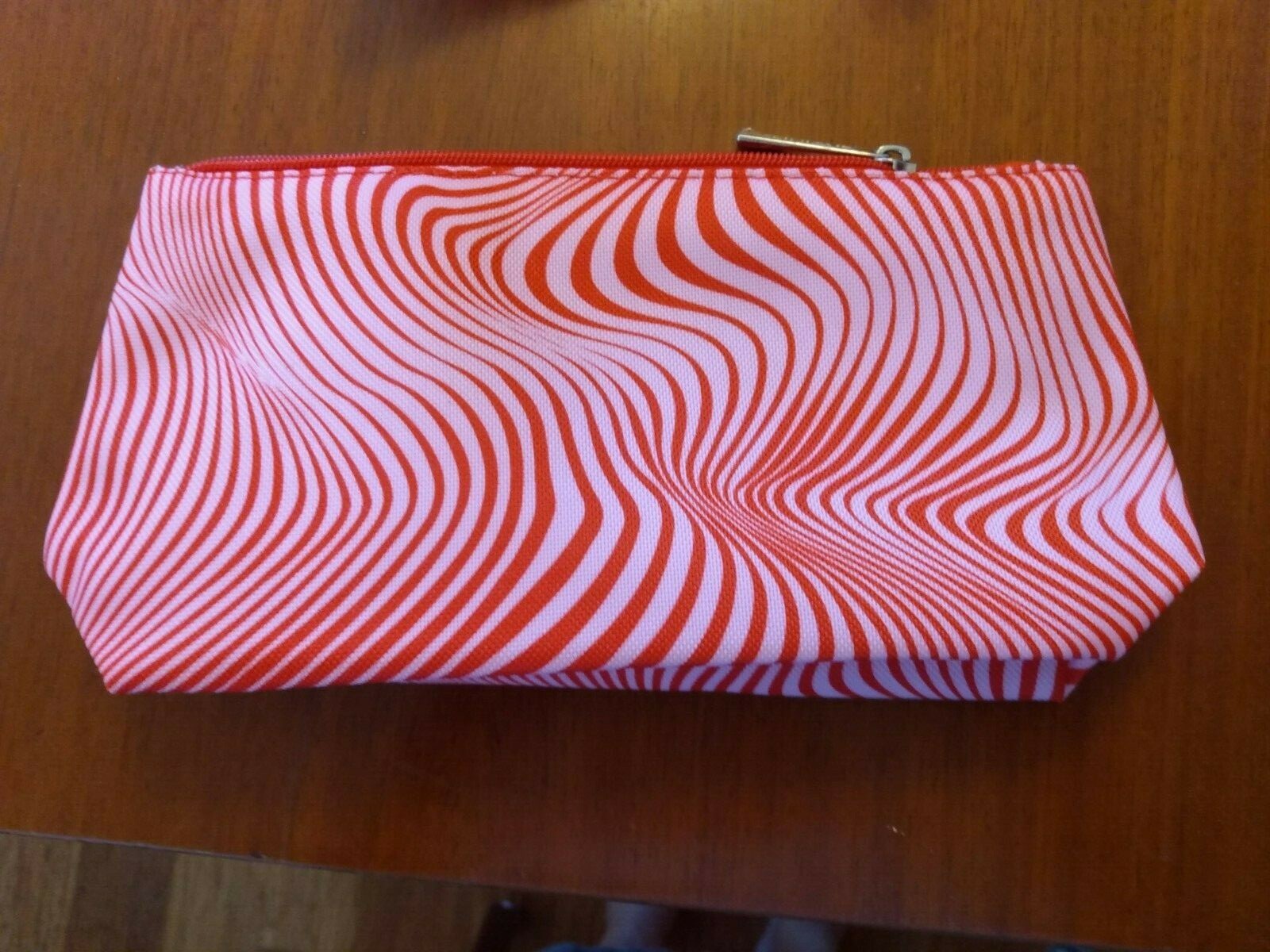 Clinique 6-Piece Instant Pretty Makeup Sample Kit-image