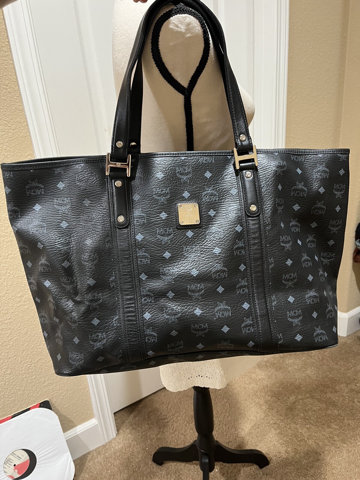 MCM Jumbo Tote - image 16