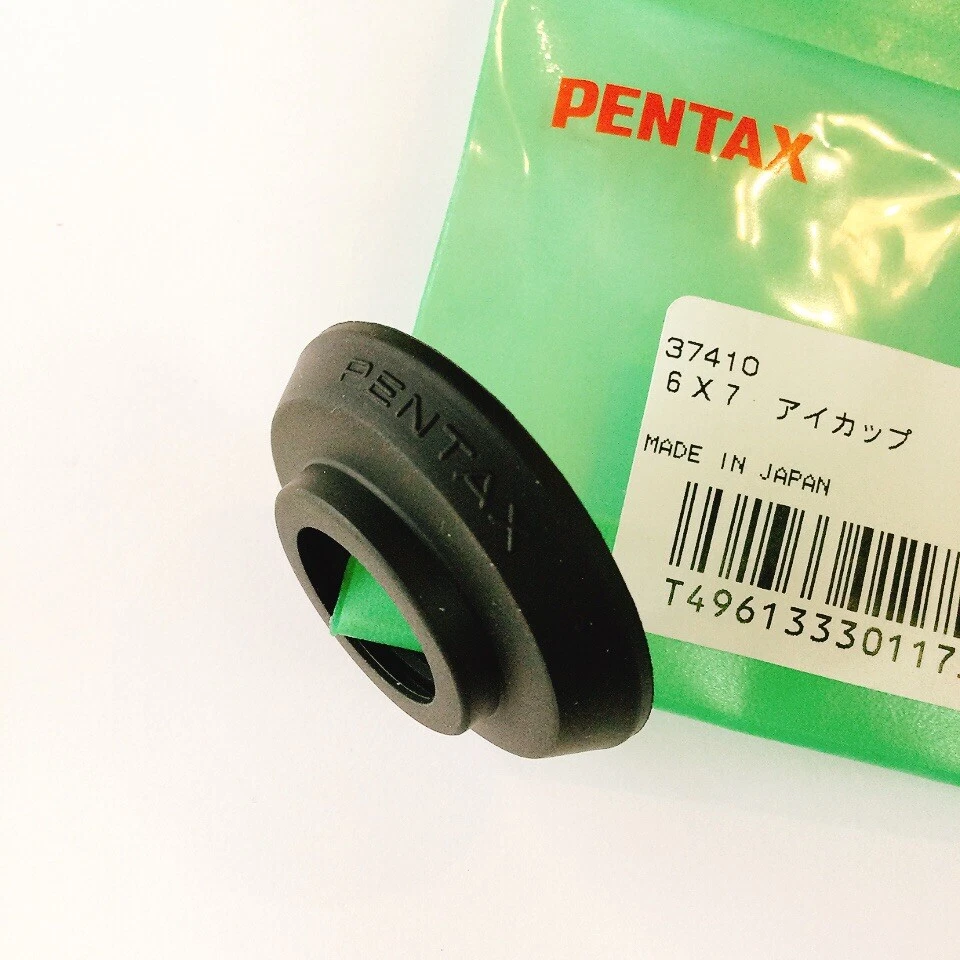 【MINT】PENTAX EyeCup for Pentax 6×7 Medium Format Cameras No.37410 in bag - Image 4 of 4