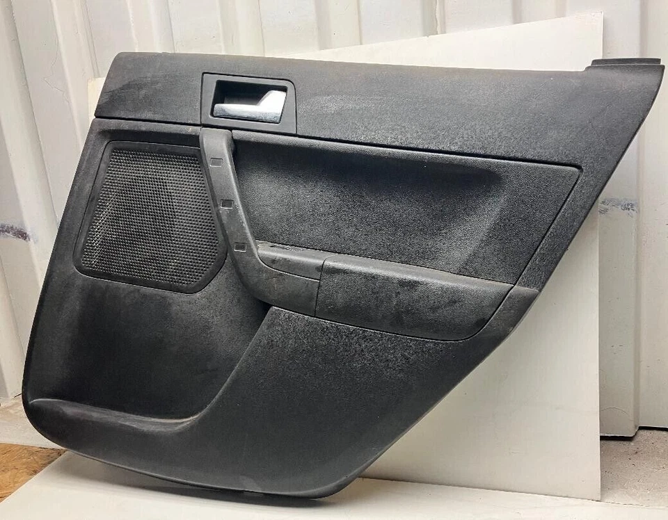 Panel de puerta trasera derecha Ford Focus 2008-2010 P/N 8S43-5427406-BX35B8 original OEM Foto 3 de 4