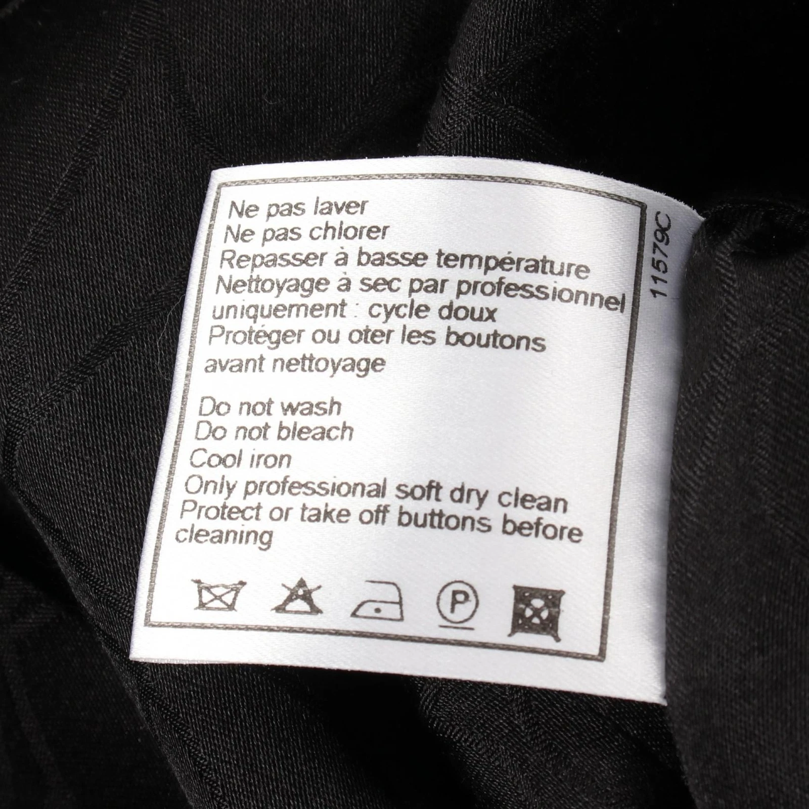 Set gonna giacca bottoni CHANEL COCO Mark P17768V09938 lana nero usato don