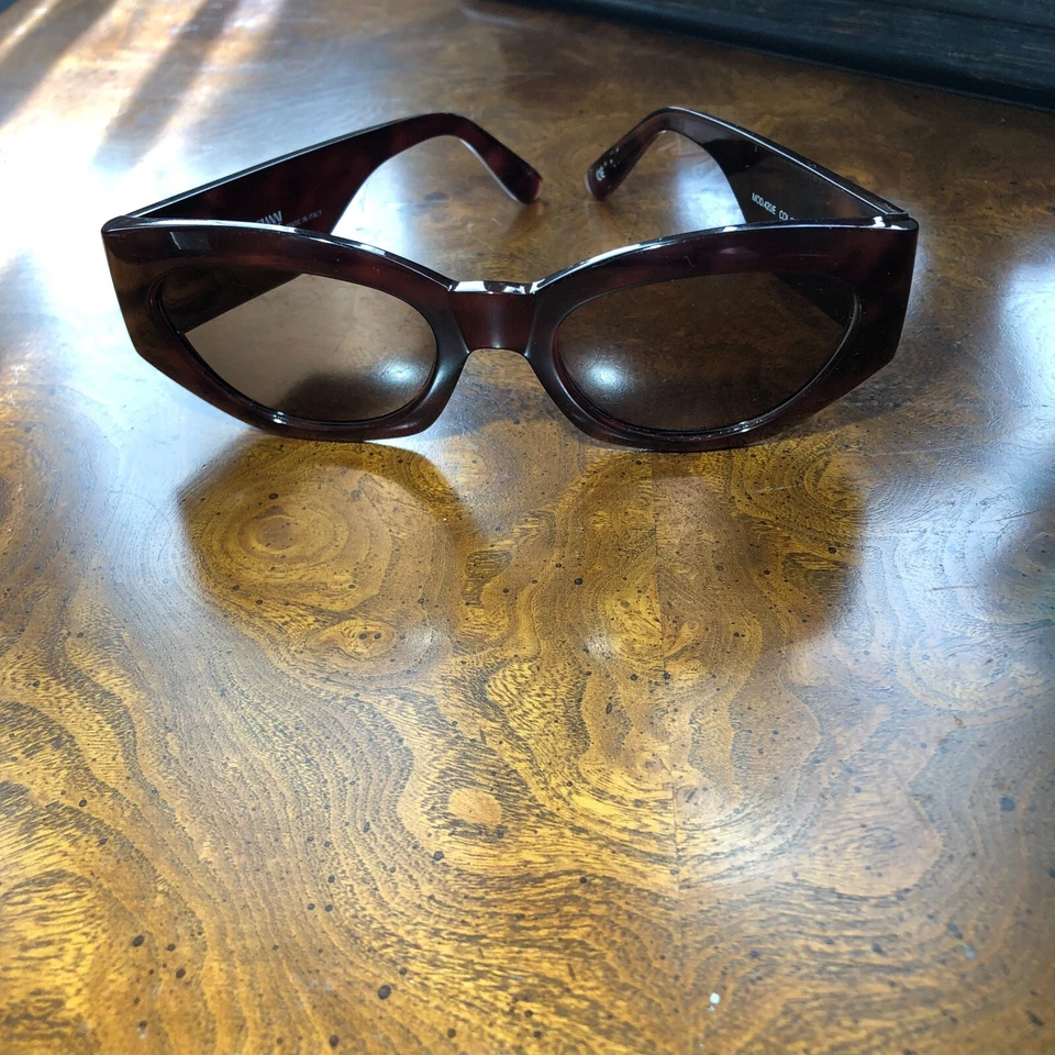 Vntg Gianni Versace 420/E Tortoiseshell Sunglasses Medusa Logo Italy - Image 2 of 4