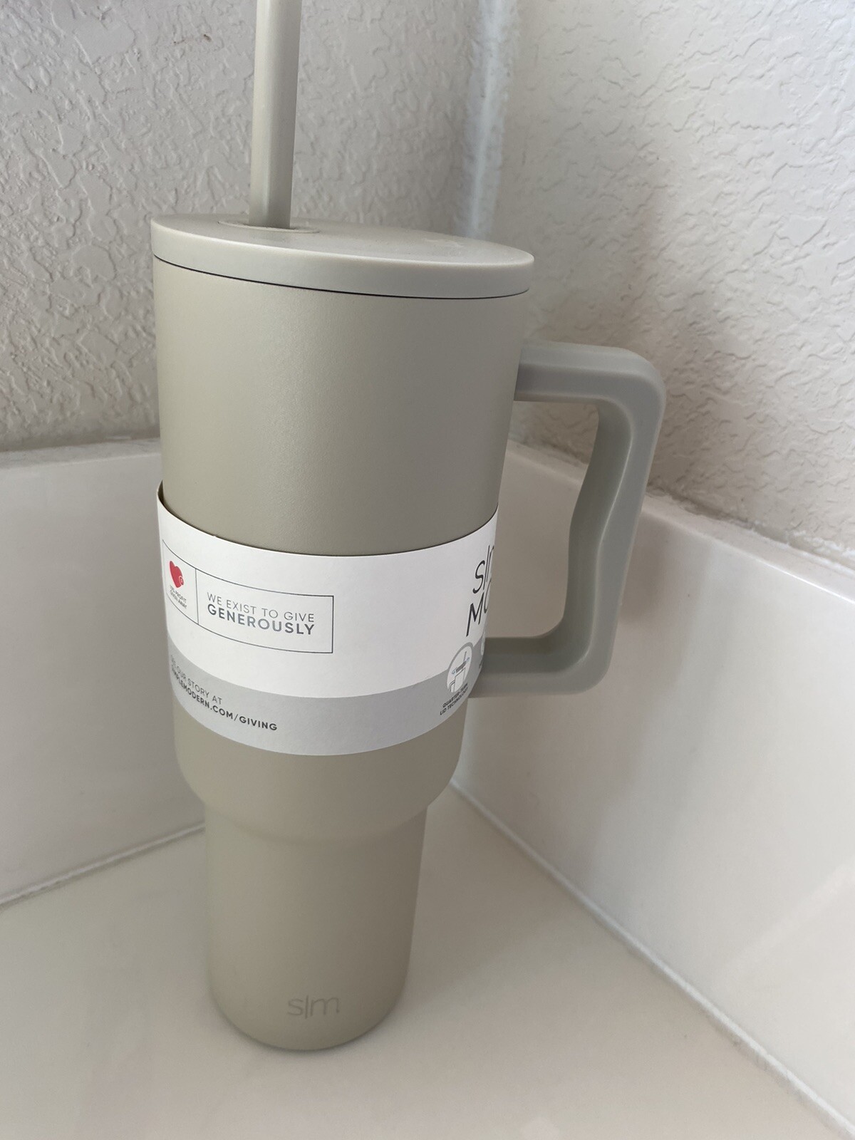 Simple Modern 40 oz Trek Tumbler Handle Straw Almond Birch Tan New Insulated Cup