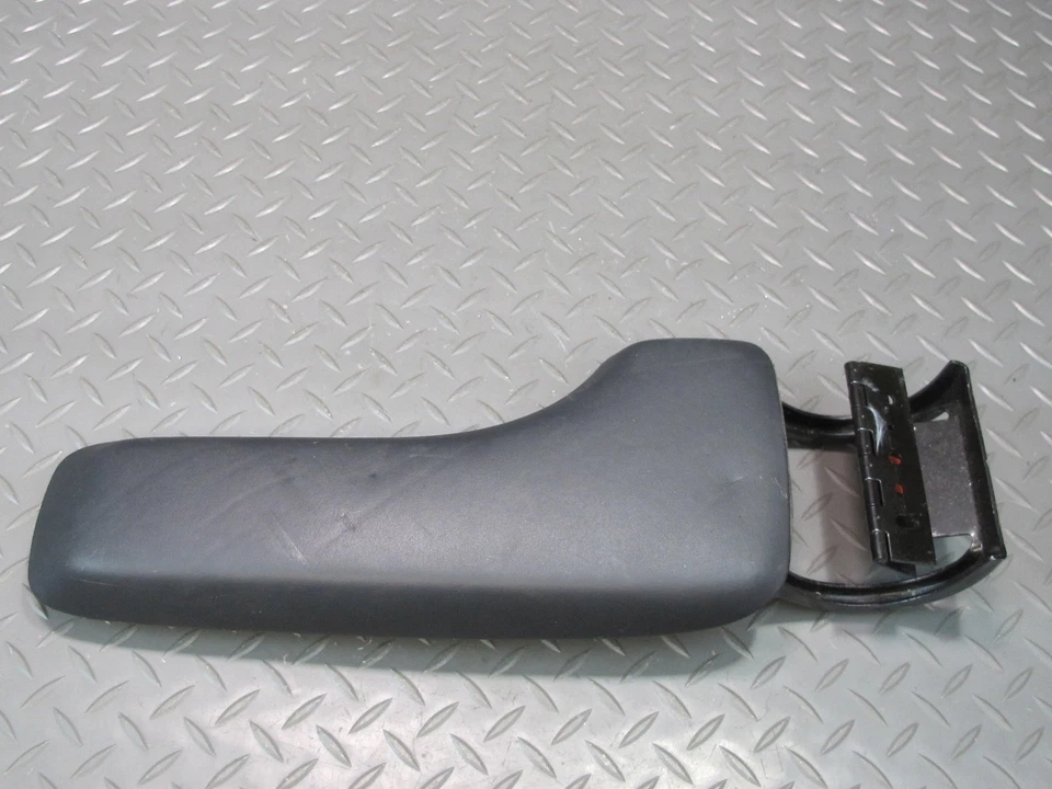 03-06 CHEVROLET SSR CENTER CONSOLE ARMREST STORAGE LID BLACK OEM - Image 3 of 4