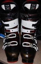 DALBELLO AX9 SKI BOOTS (MENS SIZE 8.5)( 307MM/265)