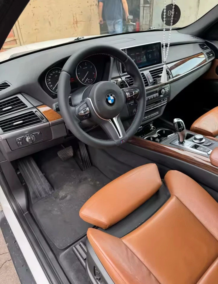 Volante BMW M SPORT F30 F32 F22 F15 F16 M3 M4 M2 X1 X5 X6 2012-2018 320i Foto 2 de 4