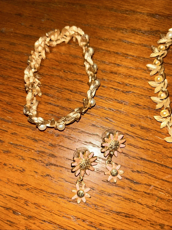 JUEGO DE COLLAR Y PULSERA AVON CHAPADO EN ORO 20” - Bisutería Foto 3 de 3