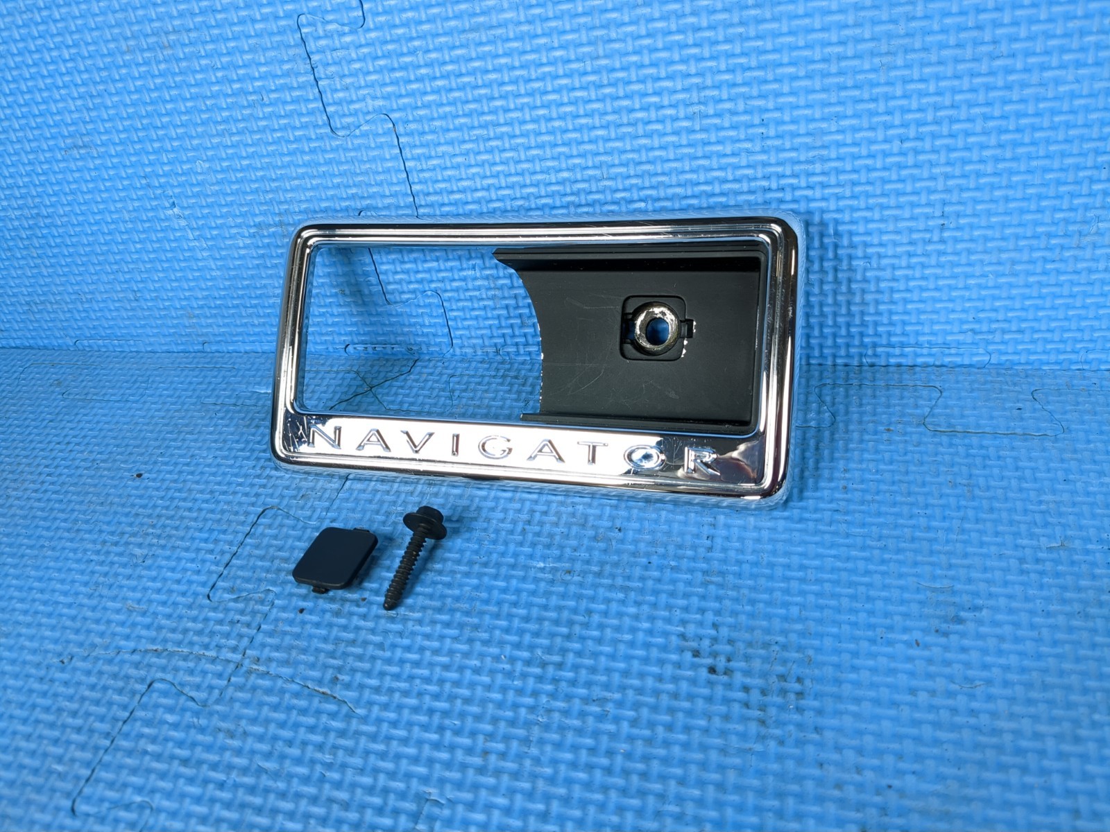 2007-2014 Lincoln Navigator Front Driver Left LH Interior Door Handle Trim OEM