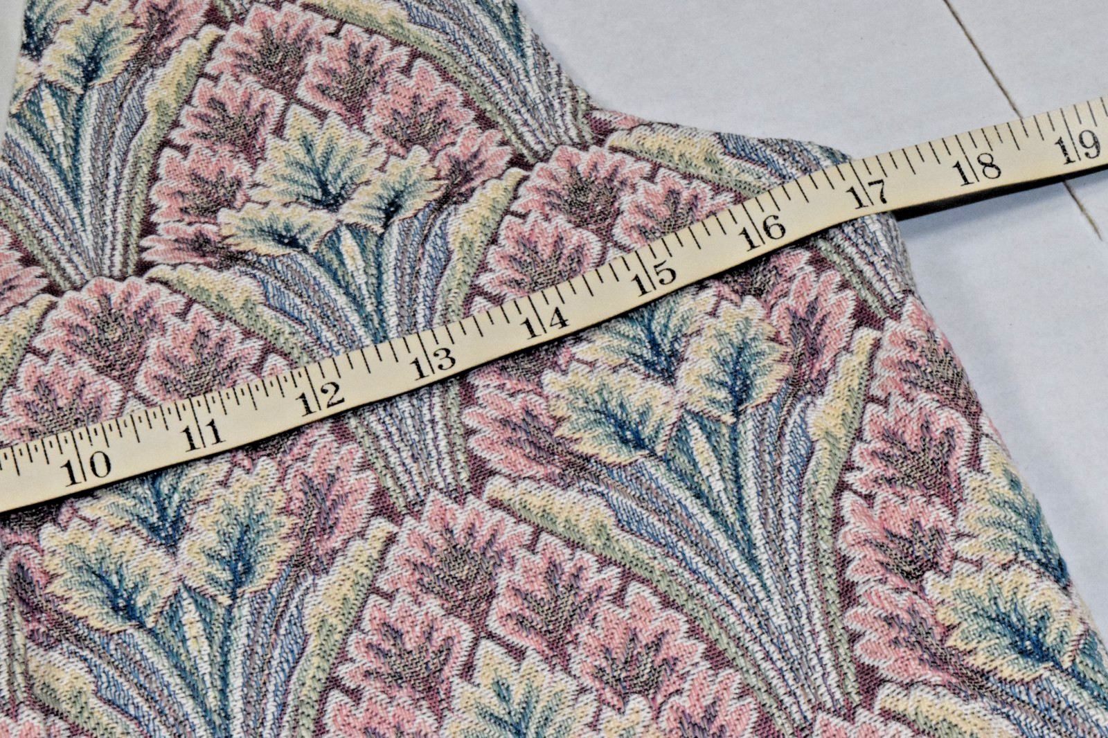 Vintage Girls Vest Backyard Blues Size L 16-18 80s Pink Green Tapestry Made USA image 4