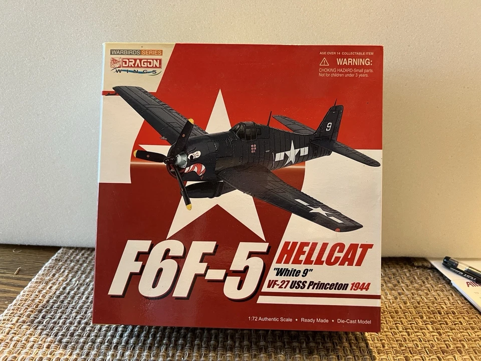 Dragon Wings escala 1:72 F6F-5 Hellcat Foto 2 de 2