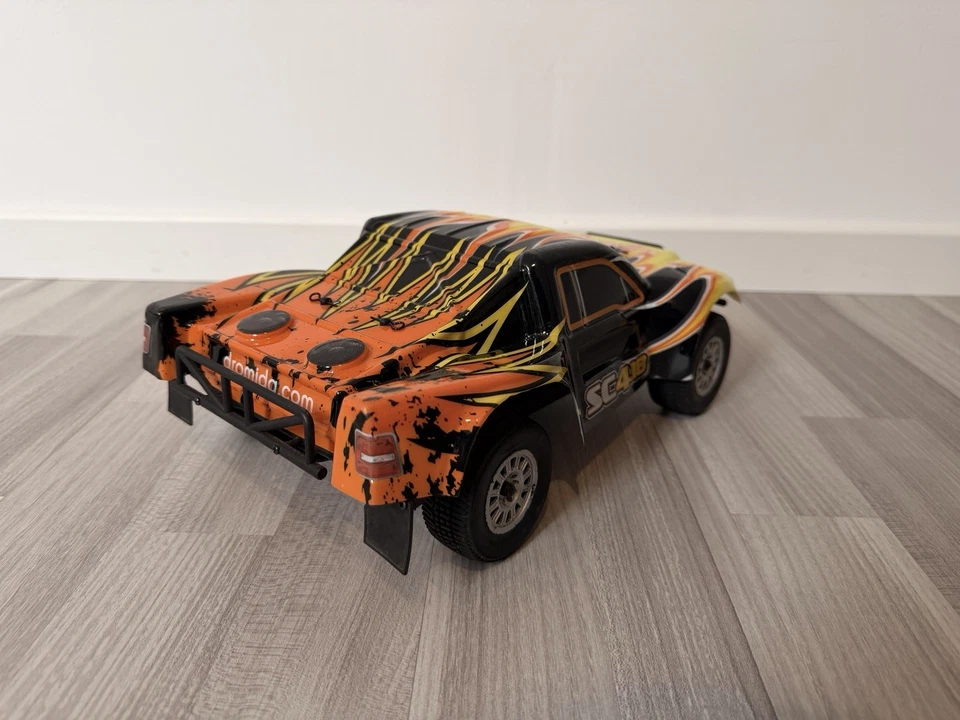 Dromida SC4.18 Short Course Truck 1:18 RC 2,4 GHz mit 2x Lipo Akkus NP 150 - Bild 4 von 4