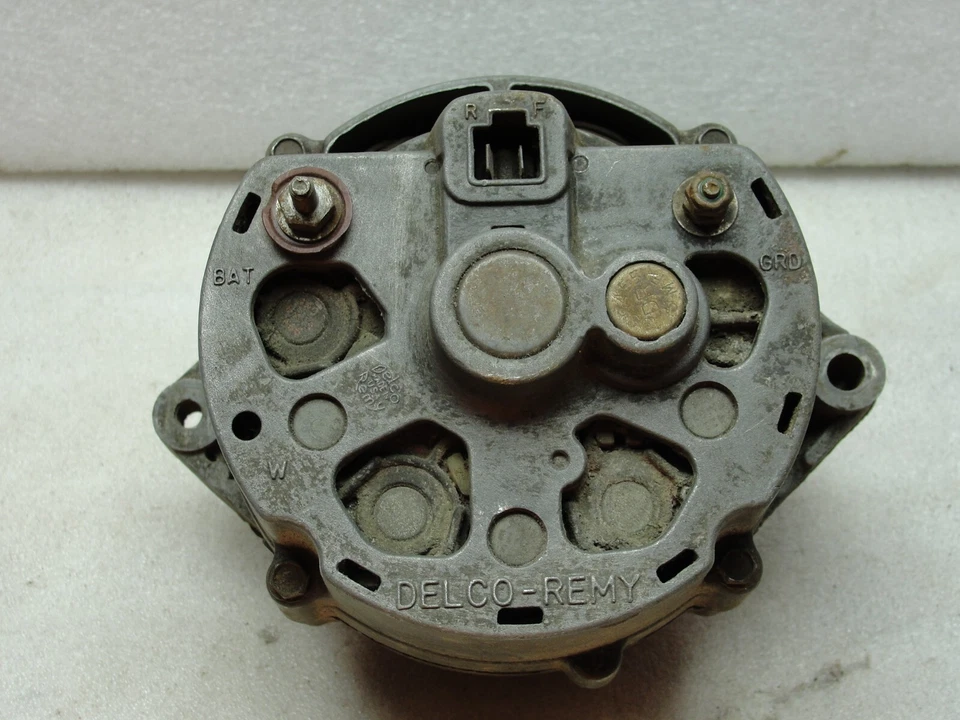 Corvette Chevy II 1100696 1966 con fecha 6A10 OEM DELCO REMY ALTERNADOR TI 42 A Foto 4 de 4