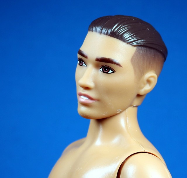 2019 Barbie Ken Fashionistas Doll 131 New York Brown Molded hair