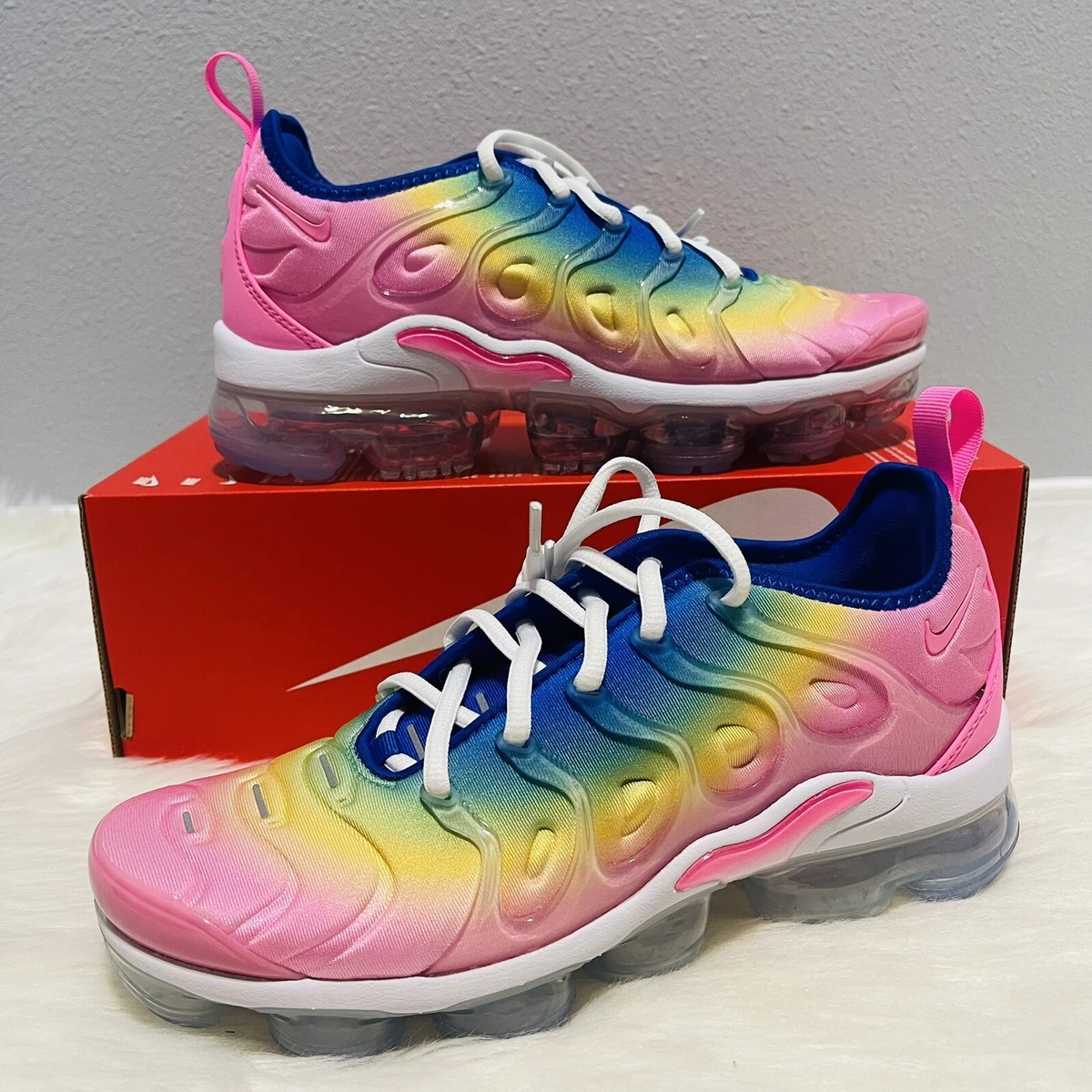 Women s Size 6.5 Nike Air VaporMax Plus Running Shoes FJ4550 606