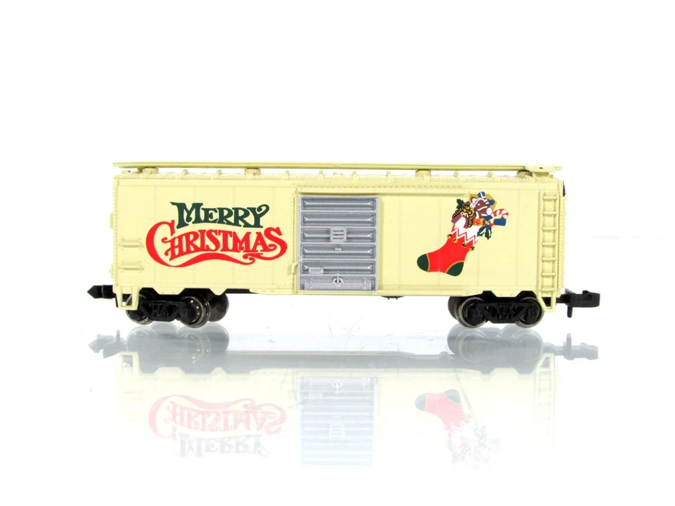 N Scale ***MERRY CHRISTMAS*** 40' Yuletide Special Box Car ------ Bachmann 24011 - Image 2 of 4