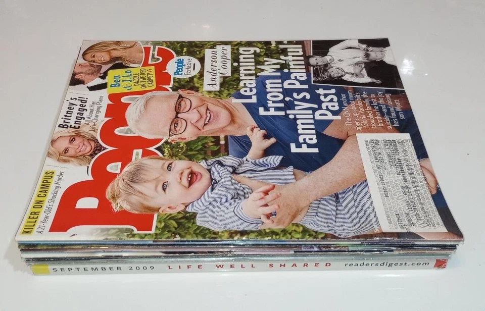 A Mix of People , Entertainment Weekly , and Reader's Digest Magazine Lot of 10 - Image 4 of 4