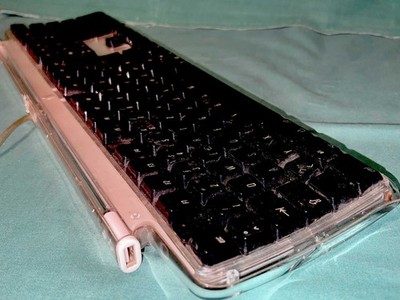 Apple Mac Tastatur QWERTZ Keyboard M7803 transparent 2xUSB Funktionstasten Numer