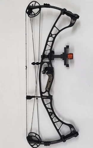 Hoyt Carbon Spyder Turbo Compound Bow with Accessories