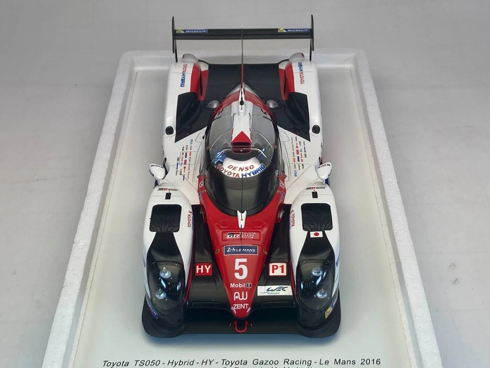 1:18 Spark Toyota TS050 Hybrid HY #5 Gazoo Le Mans 24 Hours 2016 Davidson 18S264 - Image 4 of 4