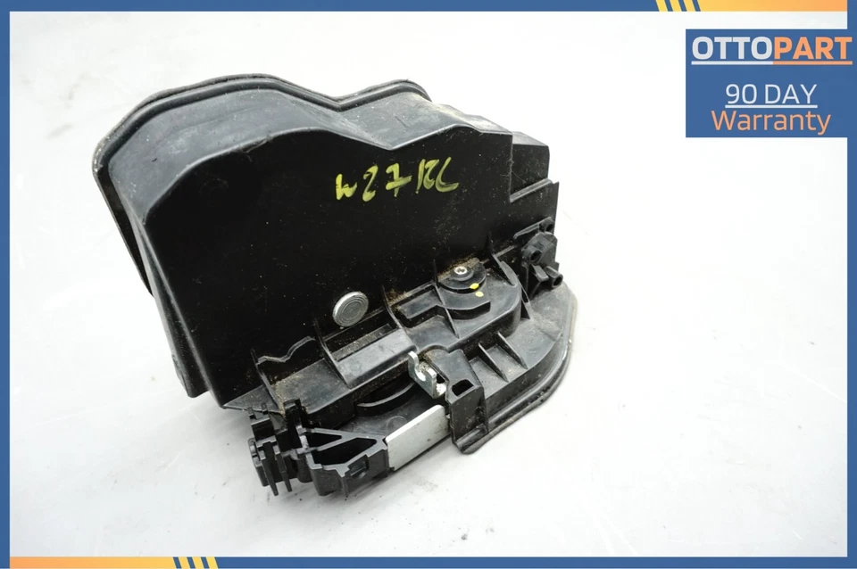 Actuador de bloqueo de pestillo de puerta del conductor trasero izquierdo BMW 650i xDrive 2010-2015 OEM 7202147 Foto 2 de 4