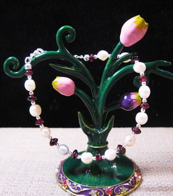 Beautiful Fancy 925 Sterling Silver Garnet & Pearl Bracelet A7