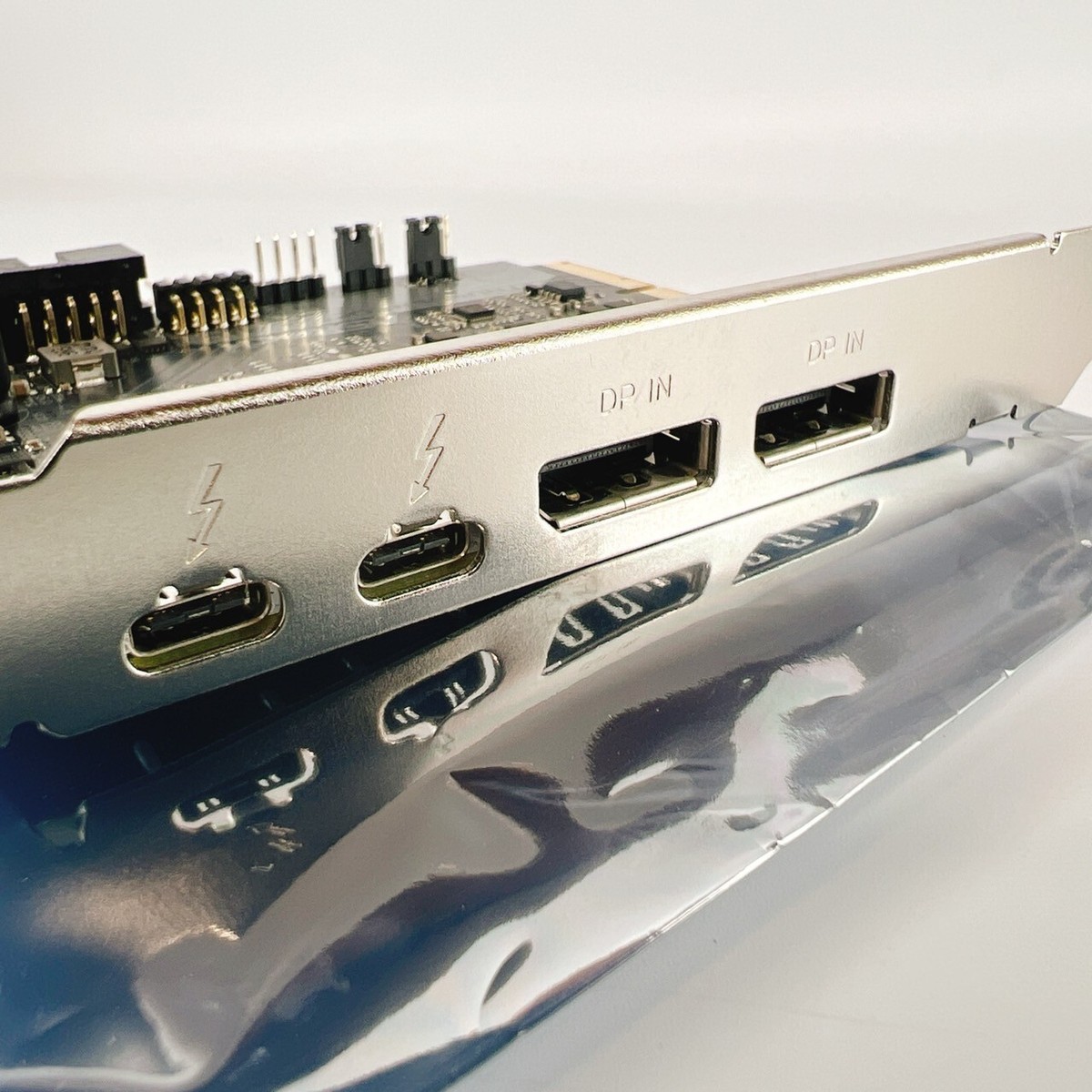 ASRock Thunderbolt 4 AIC R2.0 Thunderbolt 4 PCI Express Expansion