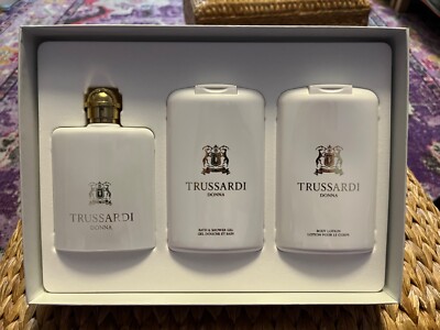 Trussardi Donna Eau De Parfum Spray Trussardi 3.4 oz Eau De Parfum 3 Piece Set